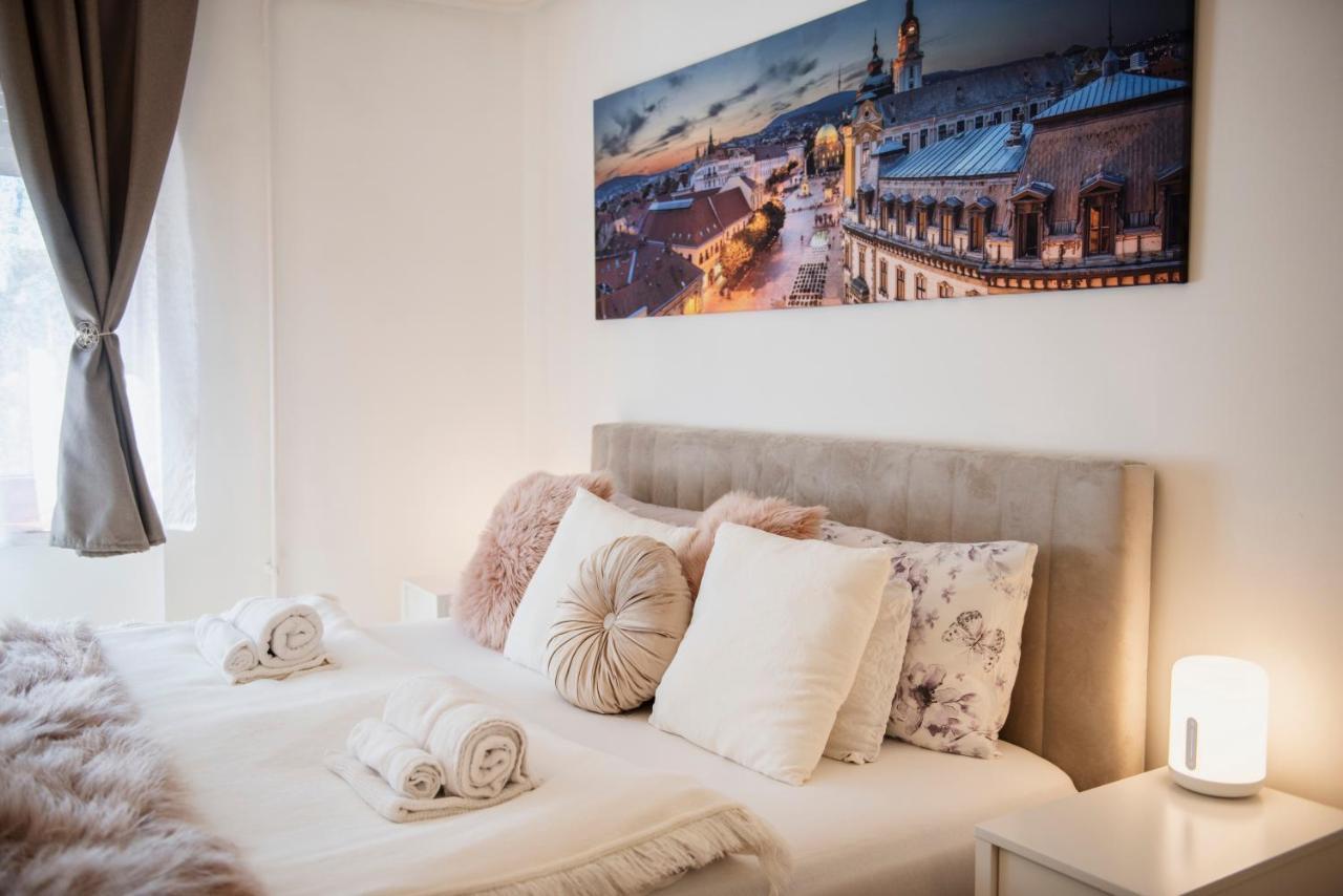 Heart Of Pecs Apartman Free Parking Exteriör bild