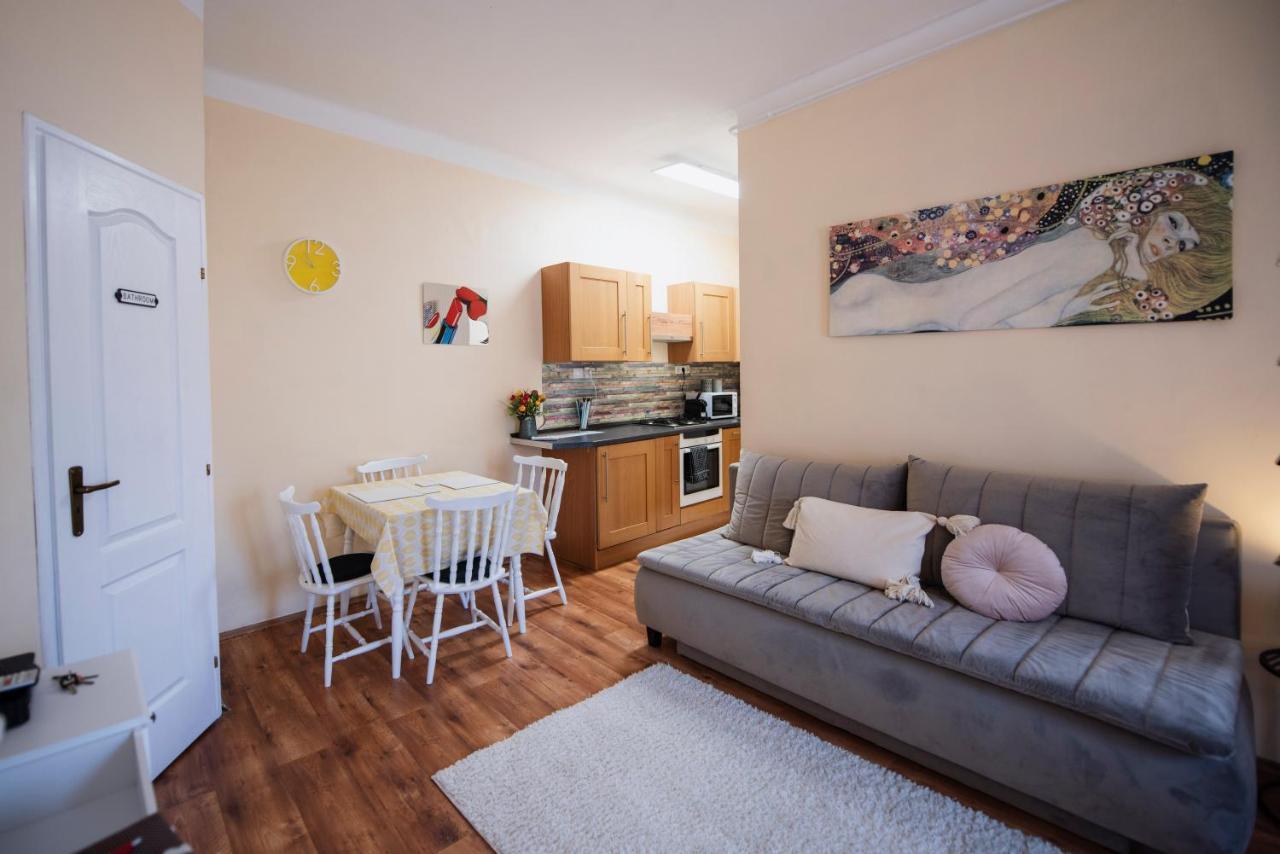 Heart Of Pecs Apartman Free Parking Exteriör bild