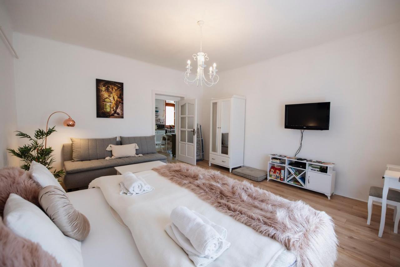 Heart Of Pecs Apartman Free Parking Exteriör bild