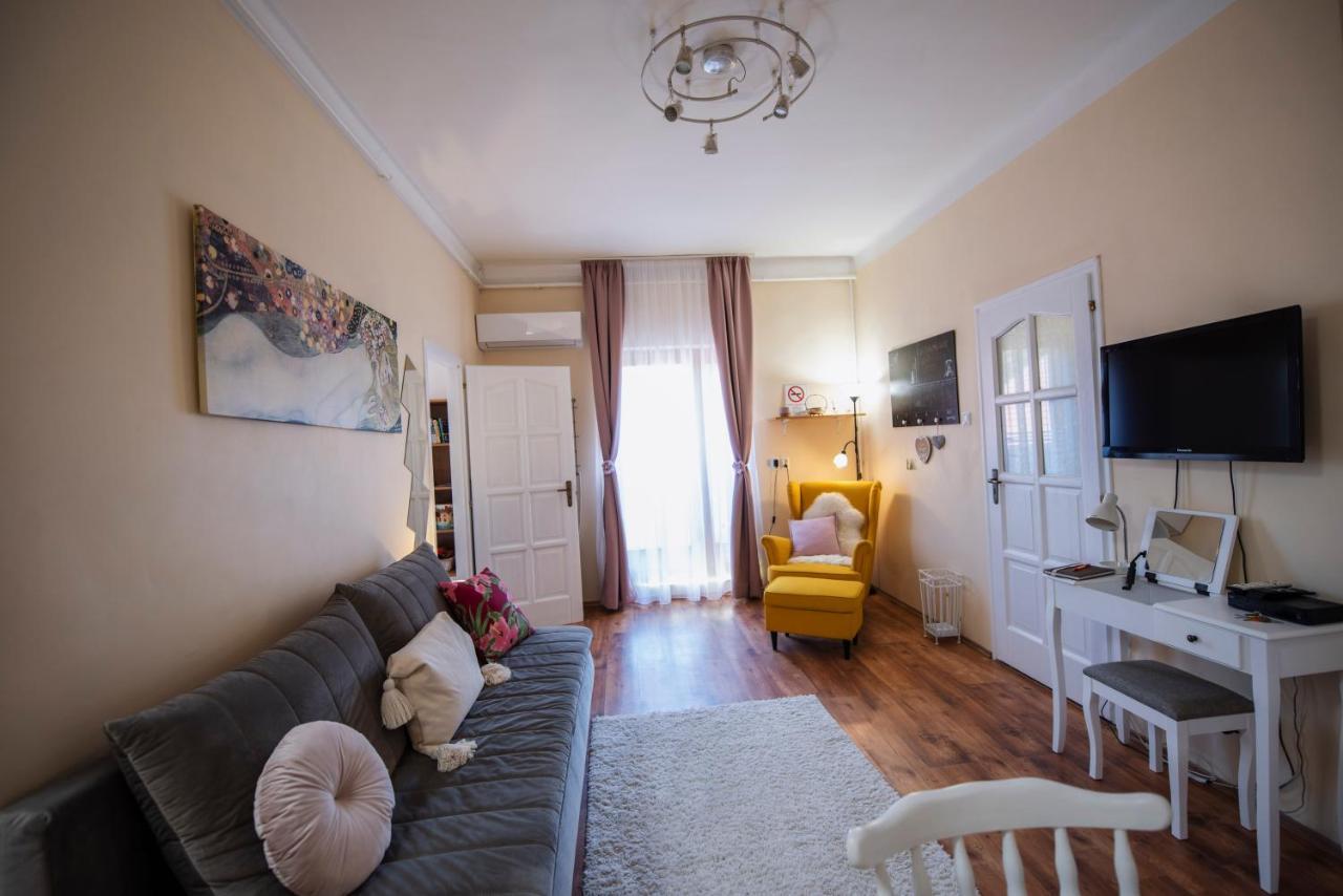 Heart Of Pecs Apartman Free Parking Exteriör bild